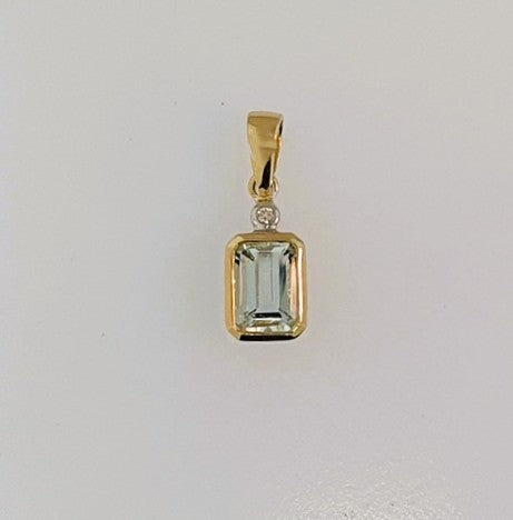 Aquamarine & Diamond 9ct Yellow Gold Pendant