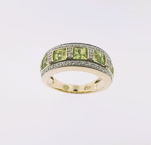 Peridot 9ct Yellow Gold Ring