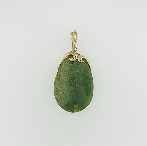 9ct Yellow Gold Greenstone Pendant