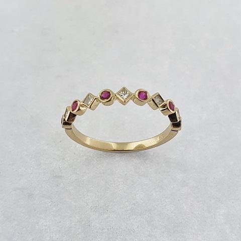 Ruby & Diamond 9ct Gold Ring