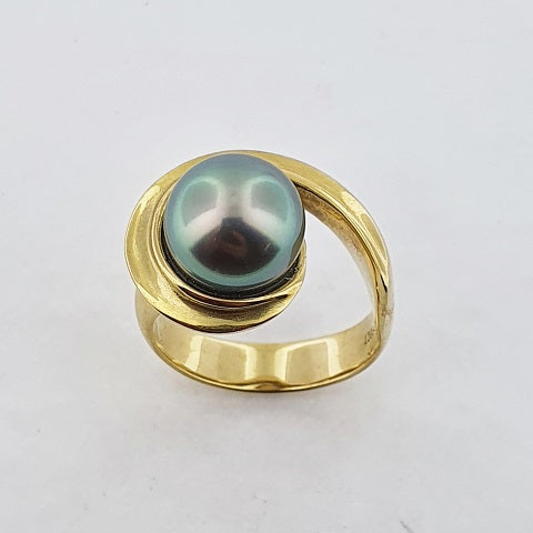 Tahitian Pearl 18ct Gold Ring