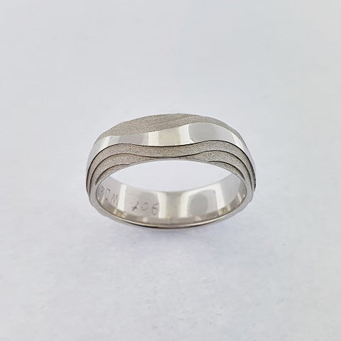9ct White Gold Wave Ring