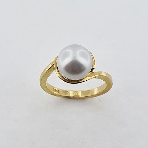 South Sea Pearl 18ct Gold Ring
