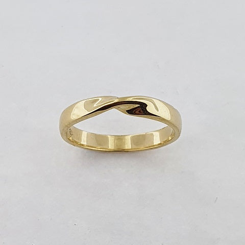 18ct Yellow Gold Twist Ring