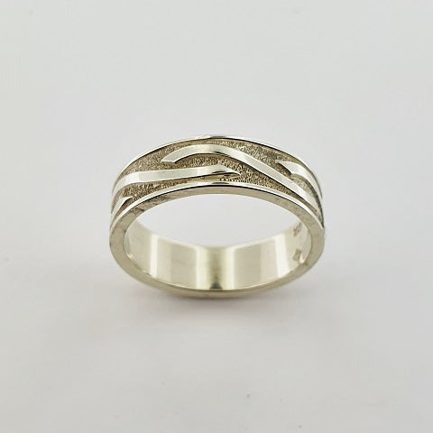 9ct White Gold Ring