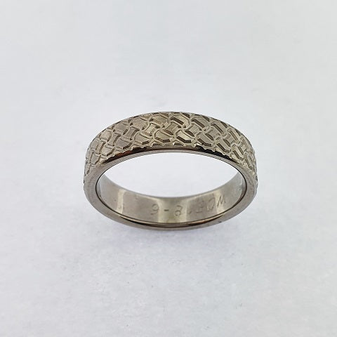 Titanium Engraved Ring – The Goldsmiths Gallery Limited