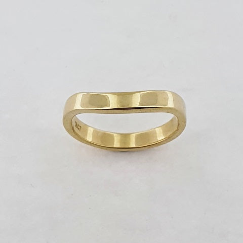 18ct Yellow Gold Curved Ring