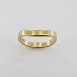 18ct Yellow Gold Curved Ring