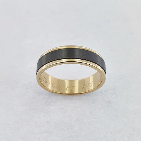 Zirconium & 9ct Yellow Gold Ring