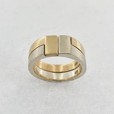 9ct Yellow & White Gold Interlocking Ring