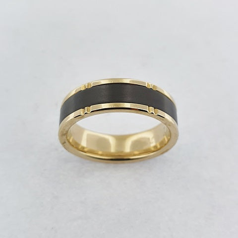 Zirconium & 9ct Yellow Gold Ring
