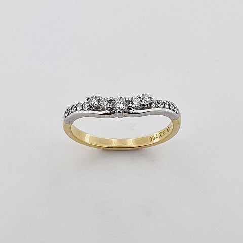 Diamond 18ct Gold Curved Ring