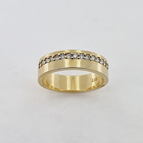 Diamond 18ct Gold Ring