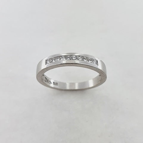 Diamond 9ct White Gold Fitted Ring