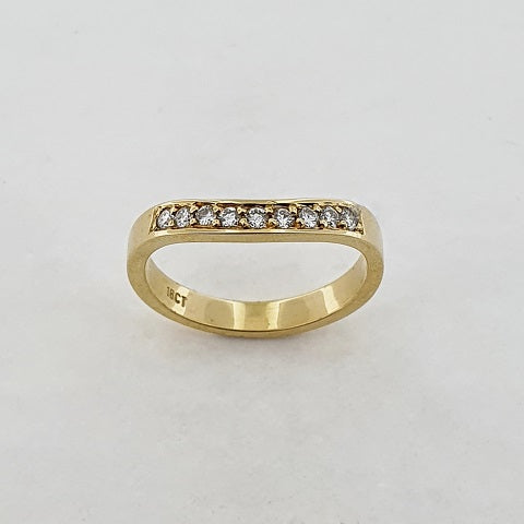 Diamond 18ct Yellow Gold Curved Ring