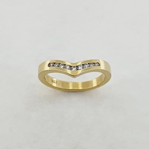Diamond 18ct Gold Curved Ring